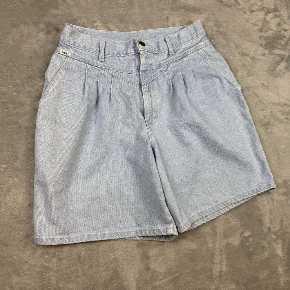 Vintage Chic Light Wash Pleated Denim Shorts USA Made High Waisted Size 14